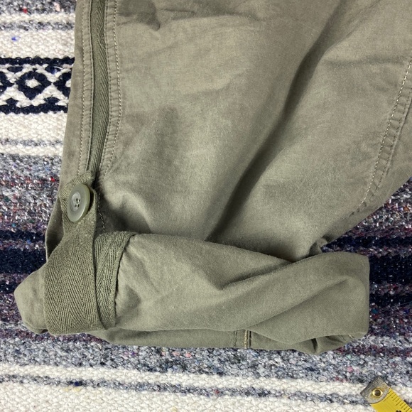Mountain Hardware Green Organic Cotton Cropped convertible Pants Hiking shorts - Picture 8 of 10